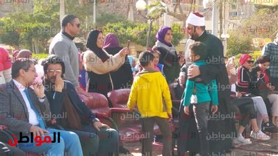 فيديو.. أساتذة جامعة عين شمس يرحبون بالشيخ أحمد ترك في مهرجان إنسان مهم