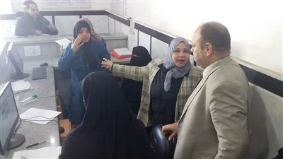 رئيس مدينة كفر الشيخ يتابع سير العمل بالمركز التكنولوجي