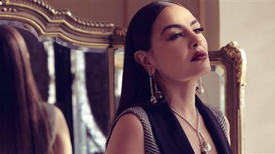 بعد غياب 30 سنة .. شريهان تتوج المسرح من جديد في السعودية 