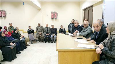 صور| وكيل تعليم بورسعيد : وثيقة التأمين على التابلت ضد التلف والفقد لصالح الطالب