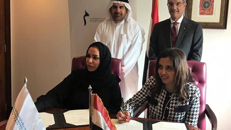  وزير الاتصالات وتكنولوجيا