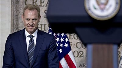 القائم بأعمال وزير الدفاع الأمريكي يصل العراق