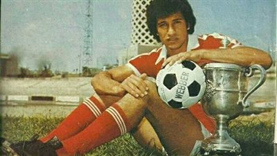 قصة صورة.. محمود الخطيب يحتفل بـ كأس مصر في التتش 
