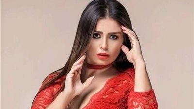الفلانتين .. هكذا احتفل النجوم بعيد الحب ومنة فضالى تعيش وحيدة 