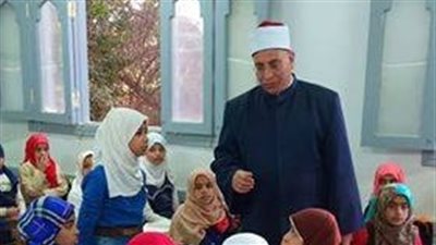 مدير منطقة سوهاج الأزهرية يتفقد معهد المستعمرة الابتدائي