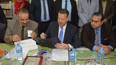 بني سويف في أسبوع| تسليم التابلت التعليمي.. وترشيح أمهات مثاليات