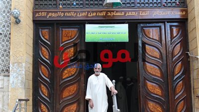 صور| أهالي الجمرك يؤدون صلاة الجمعة بمسجد الفحام بالإسكندرية