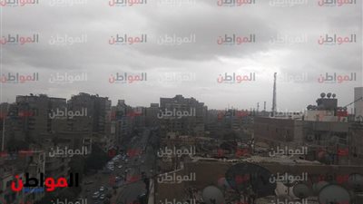 صور| بالتزامن مع تحذيرات هيئة الارصاد الجوية .. الرعد يضرب سماء الجيزة 