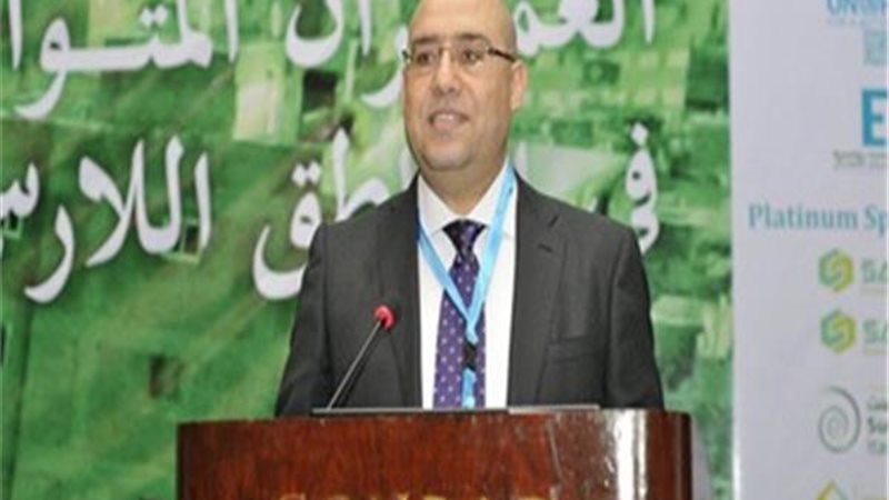 وزير الإسكان 