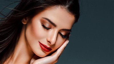 استمتعي بعلامات الجمال.. وصفات طبيعية للتخلص من حفر الوجه