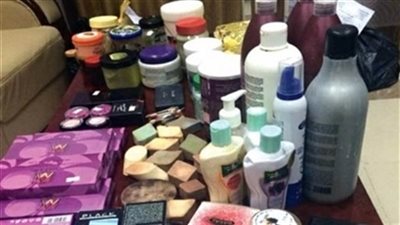 احذروا المهربة!.. ضبط 550 ألف عبوة مجهولة المصدر في ميناء إسكندرية