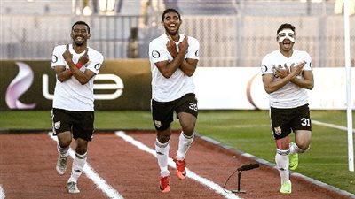صورة.. الأهلي يحتفل بفوز الجونة على بيراميدز
