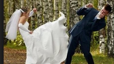 عروس تتشاجر مع عريسها في الكوشة .. والسبب صادم!