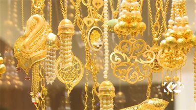التذبذب سيد المواقف .. أسعار الذهب اليوم «بين نارين»