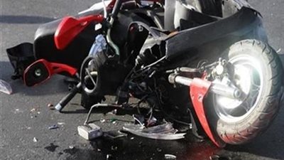 انقلاب دراجة بخارية بـ طريق بنى سويف الزراعي وإصابة 3 أشخاص 