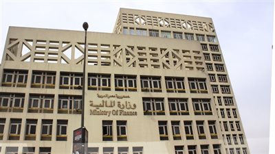 وزارة المالية تبدأ تحصيل ضرائب أرباح البنوك من أذون الخزانة