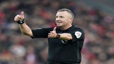 تعرف على حكم مباراة مانشسترسيتي وتشيلسي في نهائي كأس الرابطة