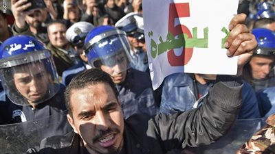 للمرة الأولى.. وكالة أنباء الجزائر تنقل «دعوات رحيل الرئيس»