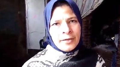 نهش الفقر جسدهم وسجن رب الأسرة بسبب الديون .. أسرة سميرة بالغربية تنهار
