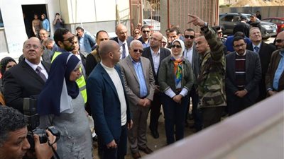 صور| وزيرة الصحة تتفقد 3 مستشفيات حكومية ببورسعيد
