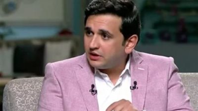 مصطفى خاطر يحدد مكان وموعد عزاء والدته 