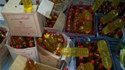 القبض على شخص وبحوزته زيوت طعام مجهولة المصدر