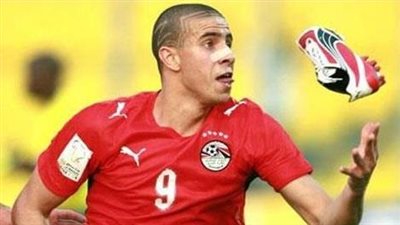 قصة صورة| محمد زيدان يحتفل بحذائه عقب التسجيل بـ «أمم إفريقيا»
