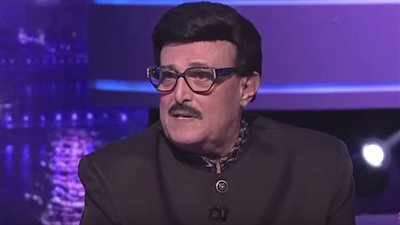 اليوم سمير غانم على طاولة قهوة أشرف 