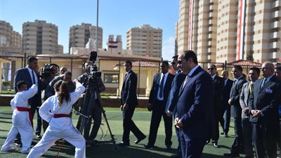 حياة كريمة للفئات الأكثر احتياجًا.. الرئيس الإنسان يشعر بأوجاع الفقراء