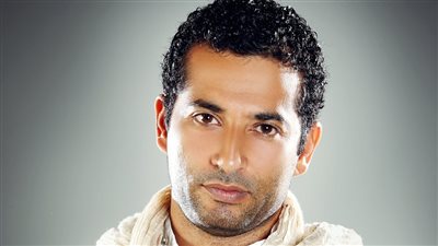 فيديو| عمرو سعد يستعين بـ وحيد سيف وعلى الشريف لتفسير غيابه عن الدراما