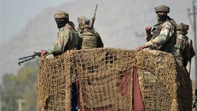  الهند تقصف جنود باكستان فى إقليم كشمير 