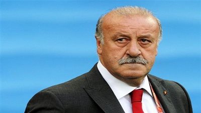 قبل الكلاسيكو| ديل بوسكي يختار الأفضل بين رونالدو وميسي
