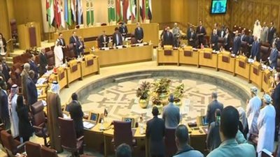فيديو| وزراء الصحة العرب يقفون دقيقة حدادًا على أرواح ضحايا حادث محطة مصر