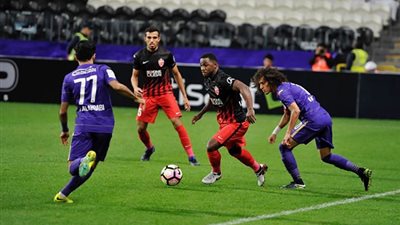 الدوري الإماراتي| العين يستضيف شباب الأهلي في لقاء مطاردة الصدارة