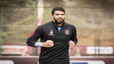 صدمة في الأهلي بسبب شريف إكرامي