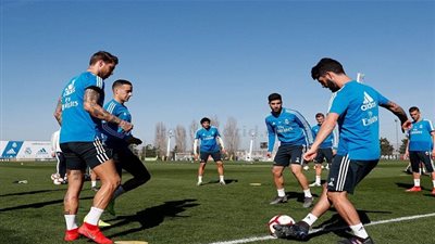 الكلاسيكو..سولاري يوضح موقف إيسكو من المشاركة أمام برشلونة