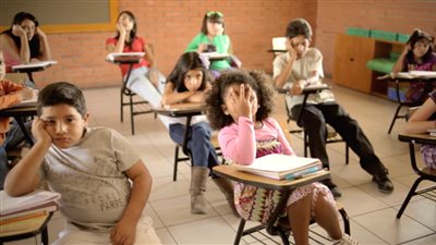 لو ابنك بيكره المدرسة .. تعاملي معه بهذه الطرق