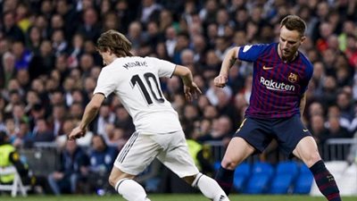 إنفوجراف| «الكلاسيكو» مسيرة برشلونة وريال مدريد في الليجا