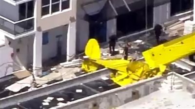 طائرة خاصة تصطدم بناطحة سحاب.. ومصرع قائدها