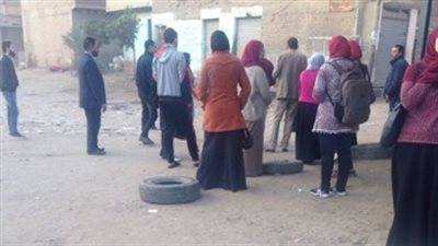 صور| جحيم موقف شبين القناطر.. كابوس يُطارد السكان والسبب السائقين