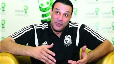فيديو| عصام عبد الفتاح يوضح تعديدلات الفيفا المثيرة حولة لمسة اليد
