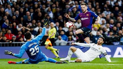 فيديو| برشلونة يتقدم على ريال مدريد في الشوط الأول بهدف «رائع»