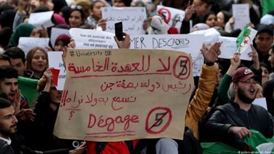 انطلاق تظاهرات طلاب الجزائر ضد ترشح «بوتفليقة» لفترة خامسة 