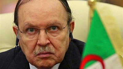 غير صحيح| «رئيس الجزائر بوتفليقة» يعود لأرض الوطن 