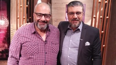 أسرار في حياة بيومي فؤاد اليوم على طاولة واحد من الناس