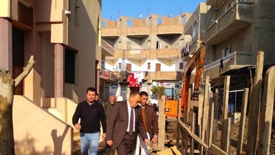 صور| محافظ الشرقية يتفقد مشروع الغاز الطبيعي بالإبراهيمية