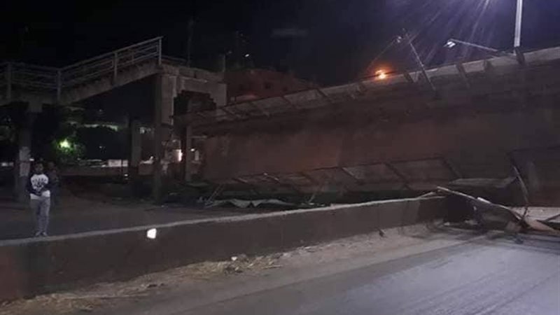 جحانب من انهيار الكوبري