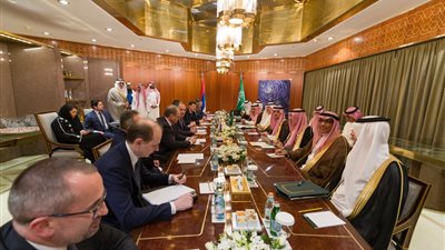  صور| وزير خارجية روسيا لافروف يصل السعودية 
