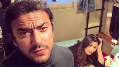 صورة| ياسمين عبدالعزيز وأحمد العوضي من كواليس الملكة