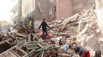 بسبب الطقس السيء| انهيار أجزاء من عقارين غرب الإسكندرية